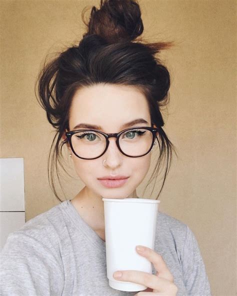 messy bun and glasses | Glasses makeup, Trendy glasses, Fashion eye glasses