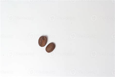 Coffee beans. Isolated on a white background. 11276437 Stock Photo at Vecteezy