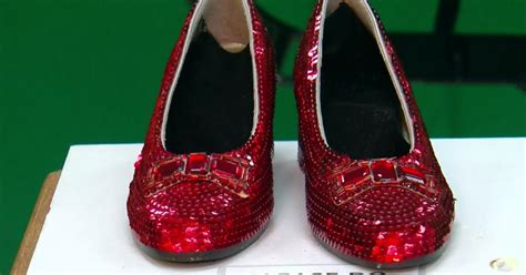 Man charged with stealing "The Wizard of Oz" ruby slippers from Judy Garland Museum in Grand ...