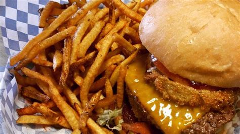 13 Restaurants With the Best French Fries Near Phoenix | UrbanMatter Phoenix