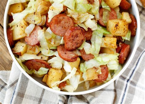 {20 Minute} Kielbasa Cabbage Potato Skillet | barefeetinthekitchen.com