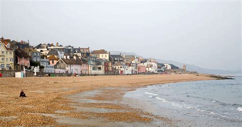 Lyme Regis Beach (Town Beach) - West Dorset, Dorset Beaches