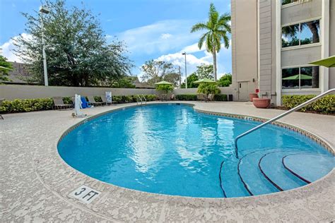 La Quinta Inn & Suites Coral Springs, FL - See Discounts