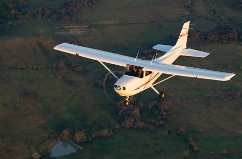 ATP Flight School orders 40 new Cessna Skyhawks - Pilot Career News ...