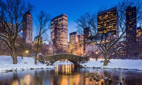 Bundle Up! Frosty Holidays in New York City! | CheapOair MilesAway