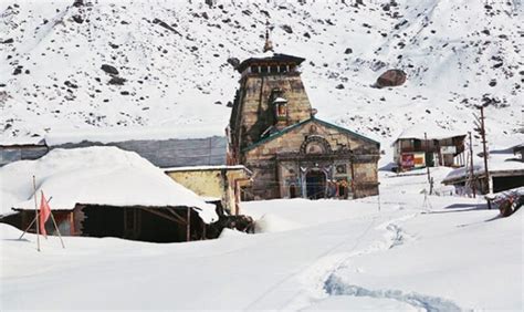 Heavy snowfall in Badrinath-Kedarnath, five feet of new snow ...