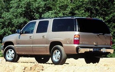 2002 Chevrolet Suburban Specs, Prices, VINs & Recalls - AutoDetective