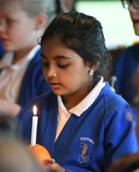 Sing Christingle! Sing Christingle.... - Southill Primary School