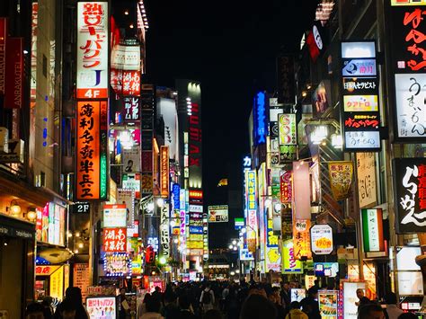 Red light district in Shinjuku, Tokyo : r/japanpics