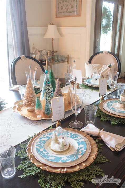 Christmas Table Decorations: Elegant Gold & Aqua Dining Room