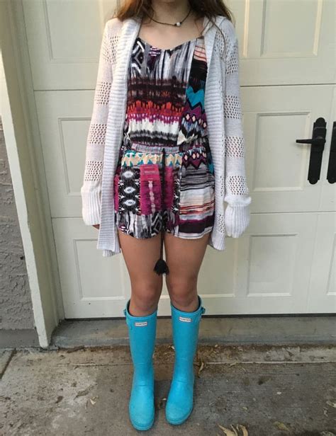 Summer rain boot outfit | Summer rain boots outfit, Fashion, Rain boot ...