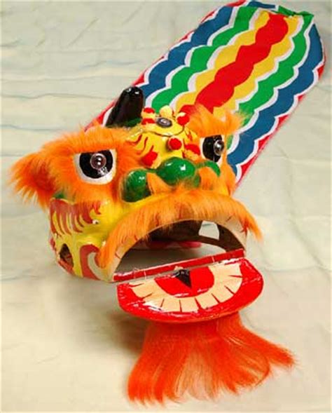 Lion Dance Costume - Small | Arts & Crafts | Chinese New Year | New Year Lion Dance | ISBN 6寸