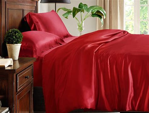 Elegance and Comfort of Silk Bedding Sets