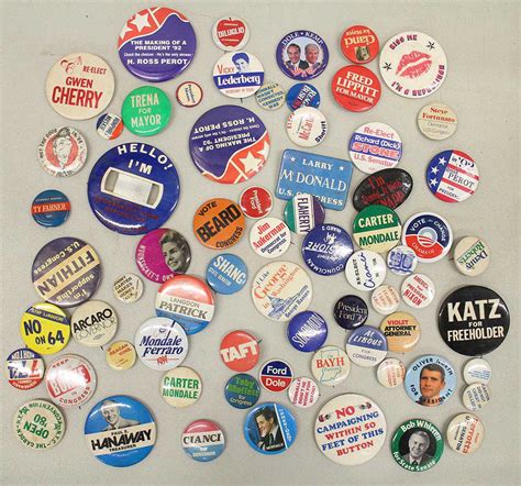 VINTAGE POLITICAL BUTTONS