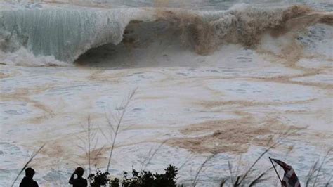 Biggest storm surge in decades brings monster waves to California and ...