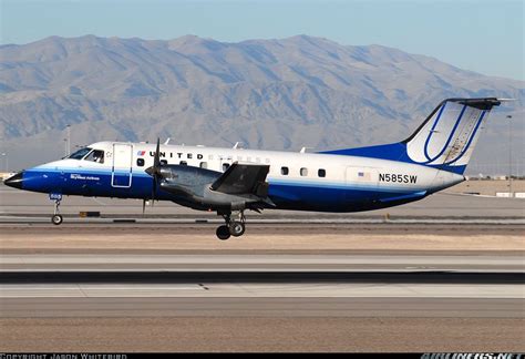 Embraer EMB-120ER Brasilia aircraft picture Skywest Airlines, United Airlines, Sophia Miacova ...