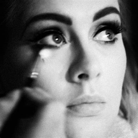 How to Do Adele's Eyeliner: The 5 Perfect Tricks | Women's Alphabet