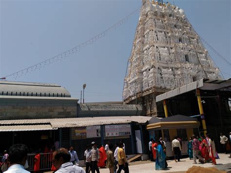 Indian Temple Timings: Alamelu Mangapuram - tiruchanur padmavathi temple