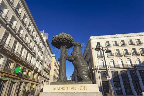 Bear and Strawberry Tree Statue , the Symbol of Madrid, in Puerta Del ...