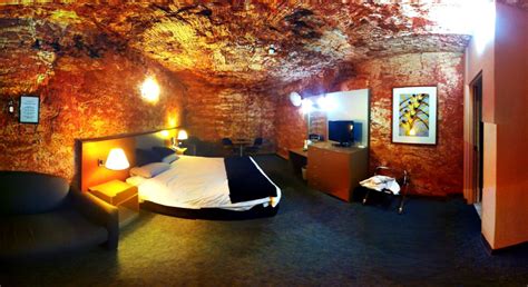 Coober Pedy | Series 'The most extreme settlements on the planet' | OrangeSmile.com