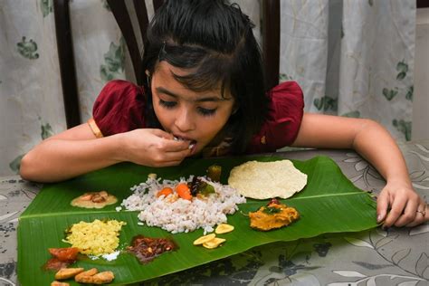 Benefits of Eating with Hands - VDEDICOLOGY INDIA