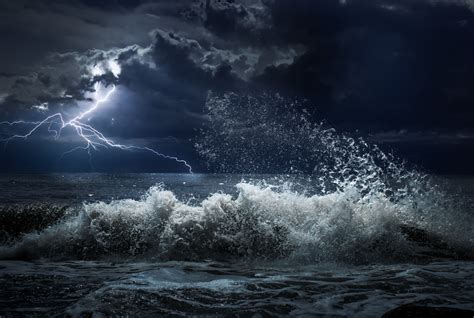 Strong Storms Sometimes Can Be Detected As Seismic Activity - DeeperBlue.com