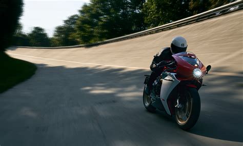 2021 MV Agusta Superveloce 800 [Specs, Features, Photos] | wBW