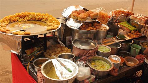 Chandni Chowk Trail: The Most Famous Foods From The Oldest Shops You ...