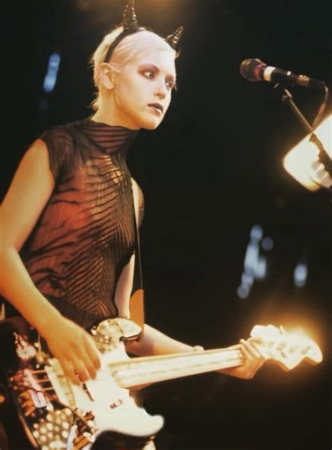 D’arcy Wretzky on bass : r/WomenOfRock