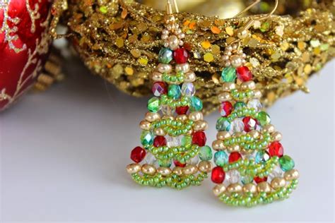 BeadsMadness: Christmas Tree Beaded Earrings