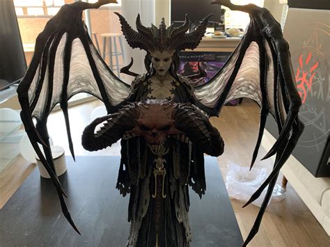 Diablo Lilith Statue Arrives to Buyers Ahead of October 16 - News - Icy Veins