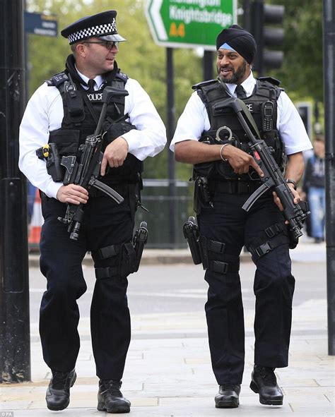 London Metro Police patrolling about a public park, 2016, [962x1200] : r/policeporn