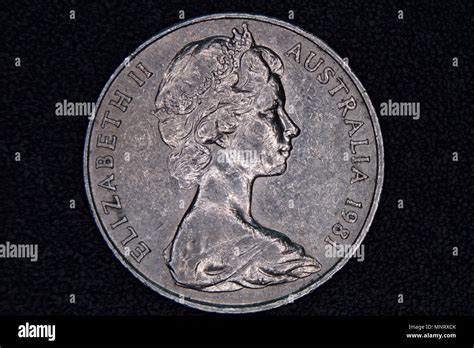 Australian 20 cent coin hi-res stock photography and images - Alamy