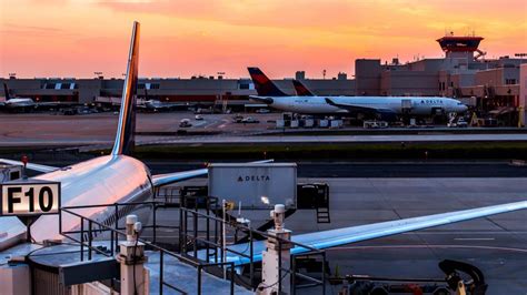 Atlanta Airport Sunset - backiee