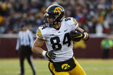 Sam LaPorta 2023 NFL Draft profile: Scout report for the Iowa TE