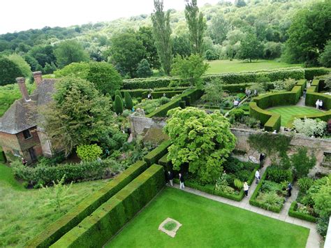 Garden Tour - Sissinghurst Castle Garden | Garden tours, Castle garden ...