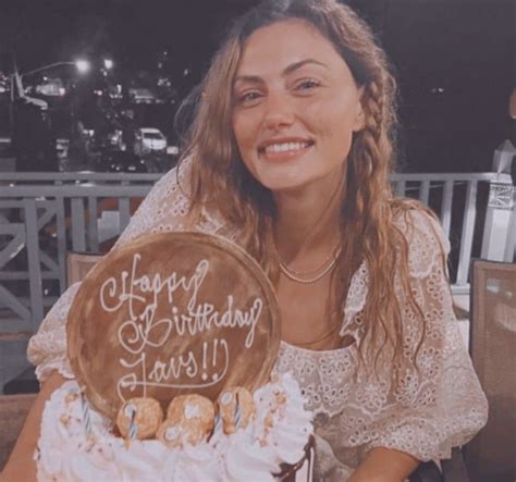 Phoebe Tonkin, Tvd, Birthday, Happy, Universe, Icons, Birthdays, Symbols, Ser Feliz