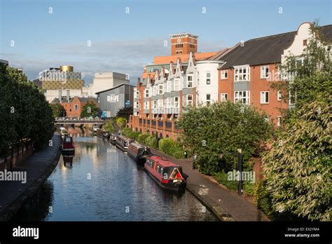 Birmingham Canal in Birmingham city centre Stock Photo - Alamy