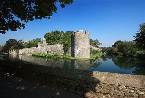 Bishop's Palace moat and boundary wall -... © Mike Searle :: Geograph Britain and Ireland