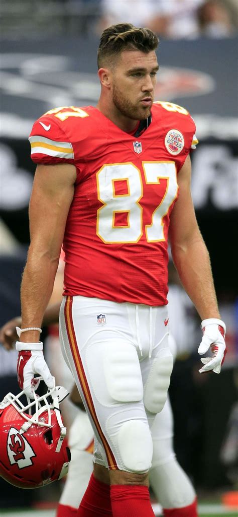 Cool Travis Kelce Wallpapers - Top Free Cool Travis Kelce Backgrounds - WallpaperAccess