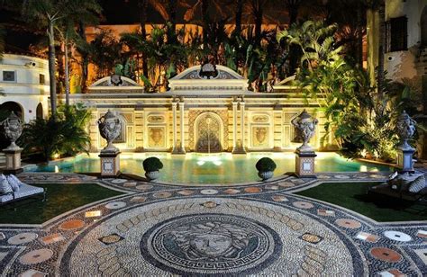 Book a Suite at The Villa, the Former Gianni Versace Mansion 18 - Covet ...