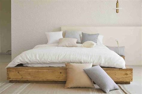 Minimalist Bed Frame - Simple Style for Relaxing Decor