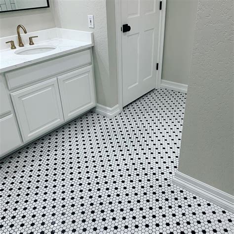 Best Penny Floor Bathroom For Small Room | Home decorating Ideas