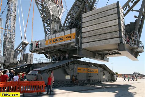 Liebherr LR13000 | Crawler crane, Liebherr crane, Heavy machinery