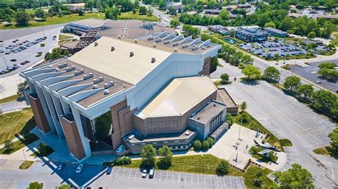 Premium Photo | Aerial side view of allen county war memorial coliseum with emphasis on memorial ...