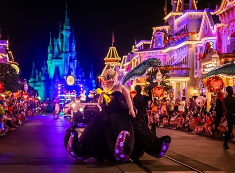 2023 Mickey’s Scary HOT Halloween Party Report - Disney Tourist Blog