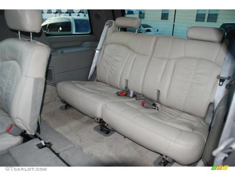 Tan/Neutral Interior 2001 Chevrolet Tahoe LS Photo #46036128 | GTCarLot.com