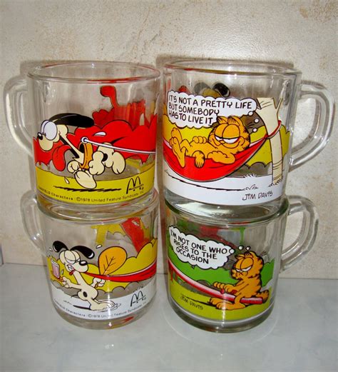 Vintage Garfield Glass Mugs Coffee Cups McDonald's 1978