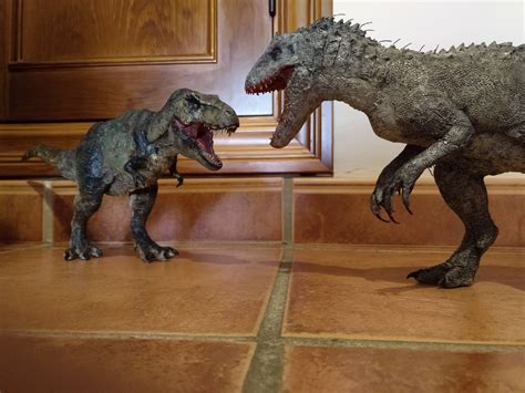 Custom ILM's Tyrannosaurus Rex "Rexy/Roberta" Jurassic Park/Jurassic World