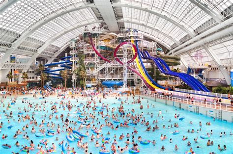 เที่ยวหลากหลาย สไตล์ แคนนาดา: West Edmonton Mall waterpark